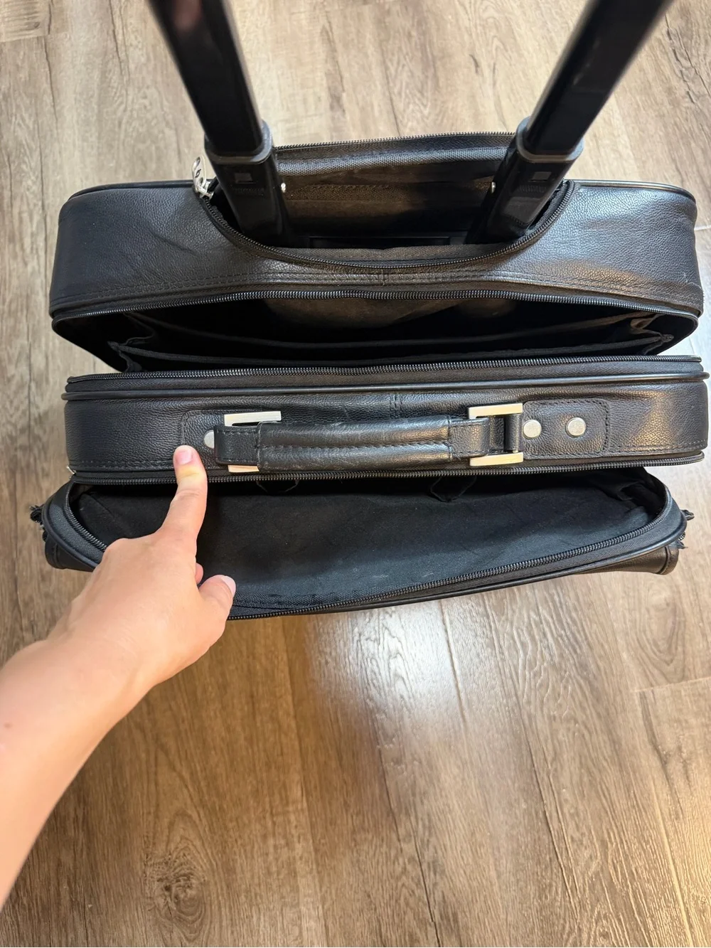 Samsonite Black Rolling Laptop Briefcase with Front Pocket